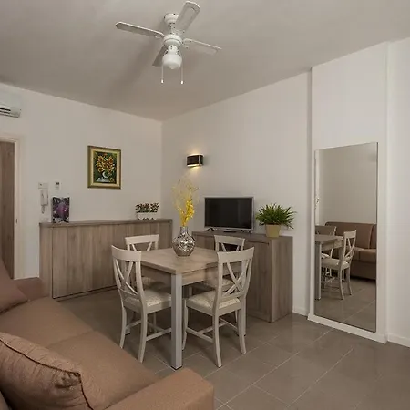 Perla شقة فندقية 4*